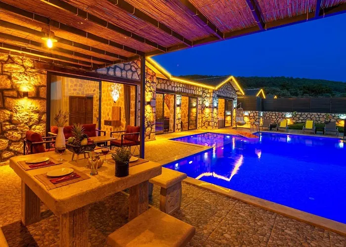 Kalkan'da 2 Yatak Odali Jakuzili Villa-villa Seabird