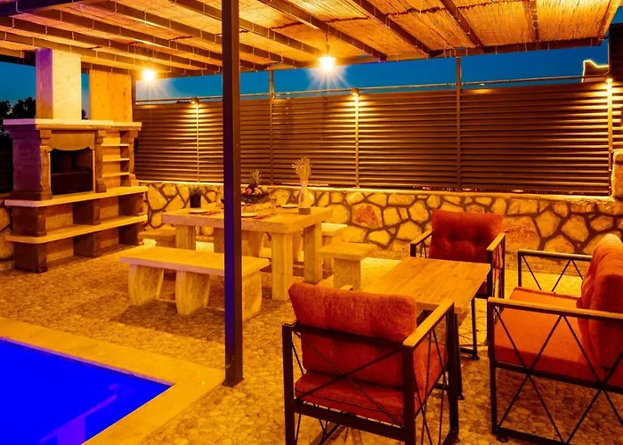 Kalkan'da 2 Yatak Odali Jakuzili Villa-villa Seabird * Kas