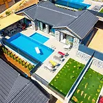Kalkan'da 2 Yatak Odali Jakuzili Villa-villa Seabird Kaş