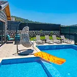 ヴィラ Kalkan'da 2 Yatak Odali Jakuzili Villa-villa Seabird *