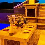 Kalkan'da 2 Yatak Odali Jakuzili Villa-villa Seabird *