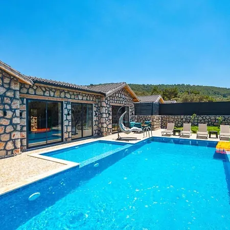 Kalkan'da 2 Yatak Odali Jakuzili Villa-villa Seabird Kas