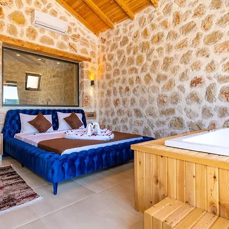 Kalkan'da 2 Yatak Odali Jakuzili Villa-villa Seabird 卡斯