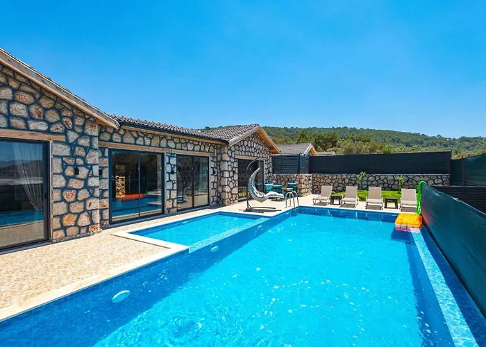 Kalkan'da 2 Yatak Odali Jakuzili Villa-villa Seabird Kas