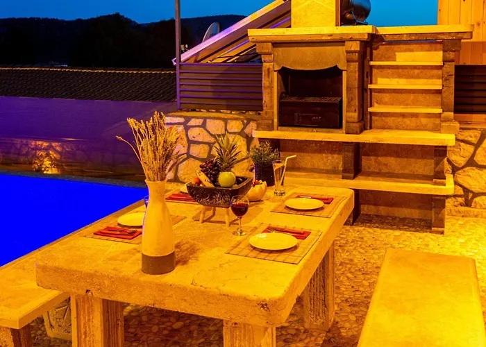 Kalkan'da 2 Yatak Odali Jakuzili Villa-villa Seabird *