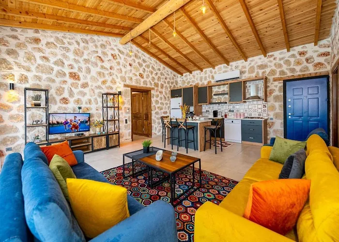 Kalkan'da 2 Yatak Odali Jakuzili Villa-villa Seabird Вілла Каш